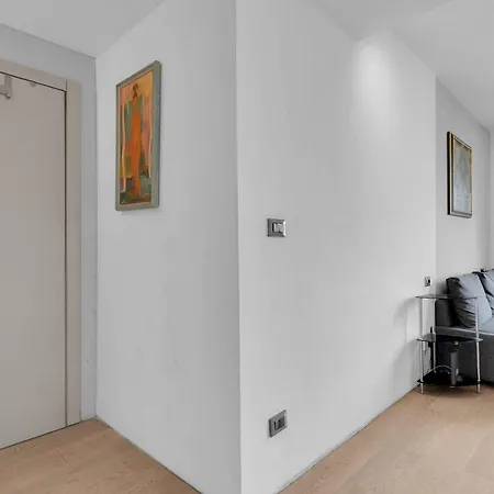 Dreaming With Parking L15 Milan