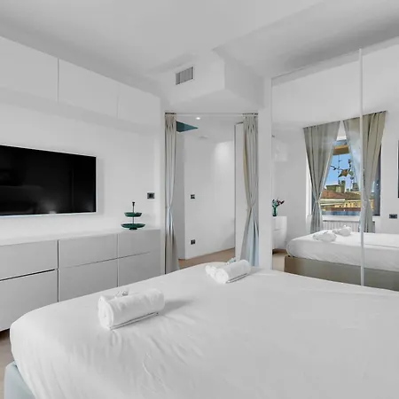 Dreaming With Parking L15 Milan